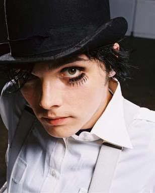 Day 26, Gerard Way Wearing Hats | KILLJOYS (My Chemical Romance) Amino