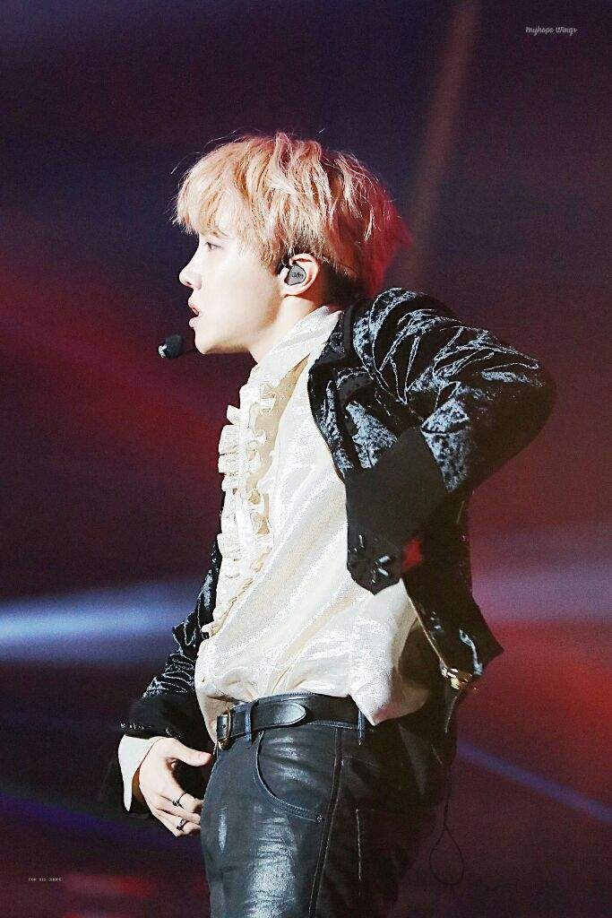 Jhope On Stage ...2 😋 | ARMY's Amino