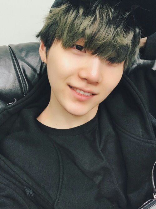 Suga Wearing Black & White Appreciation | ARMY's Amino