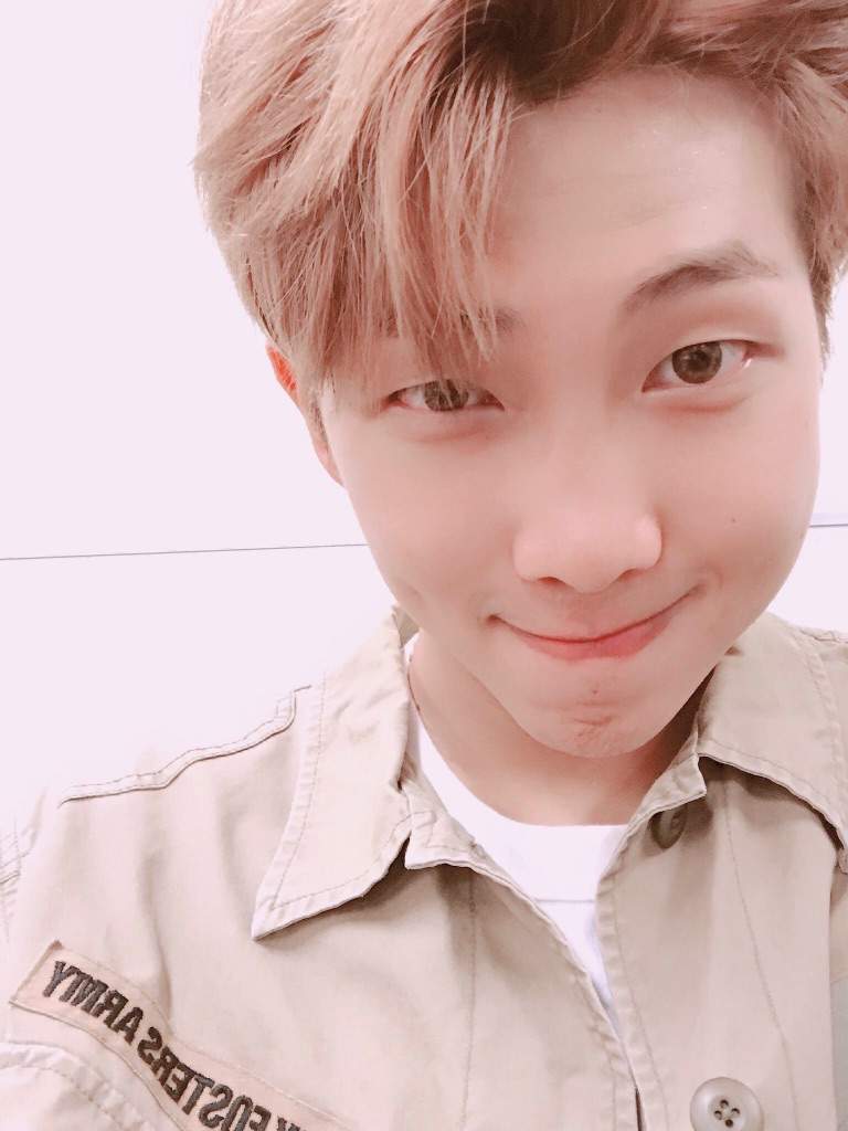 Namjoon is THE SELFIE GOD, LITERALLY | ARMY's Amino