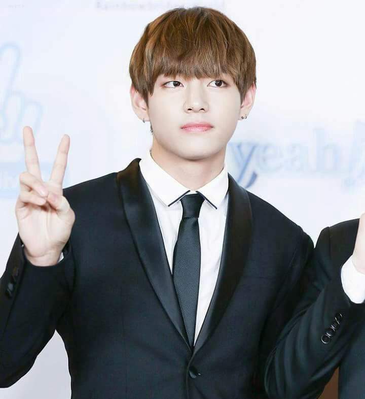 TAEHYUNG IN SUIT, A TREMENDOUS CONCEPT♥ | ARMY's Amino