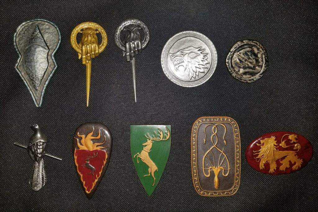 Dark Horse Deluxe Game of Thrones Hand of The Queen Pin 