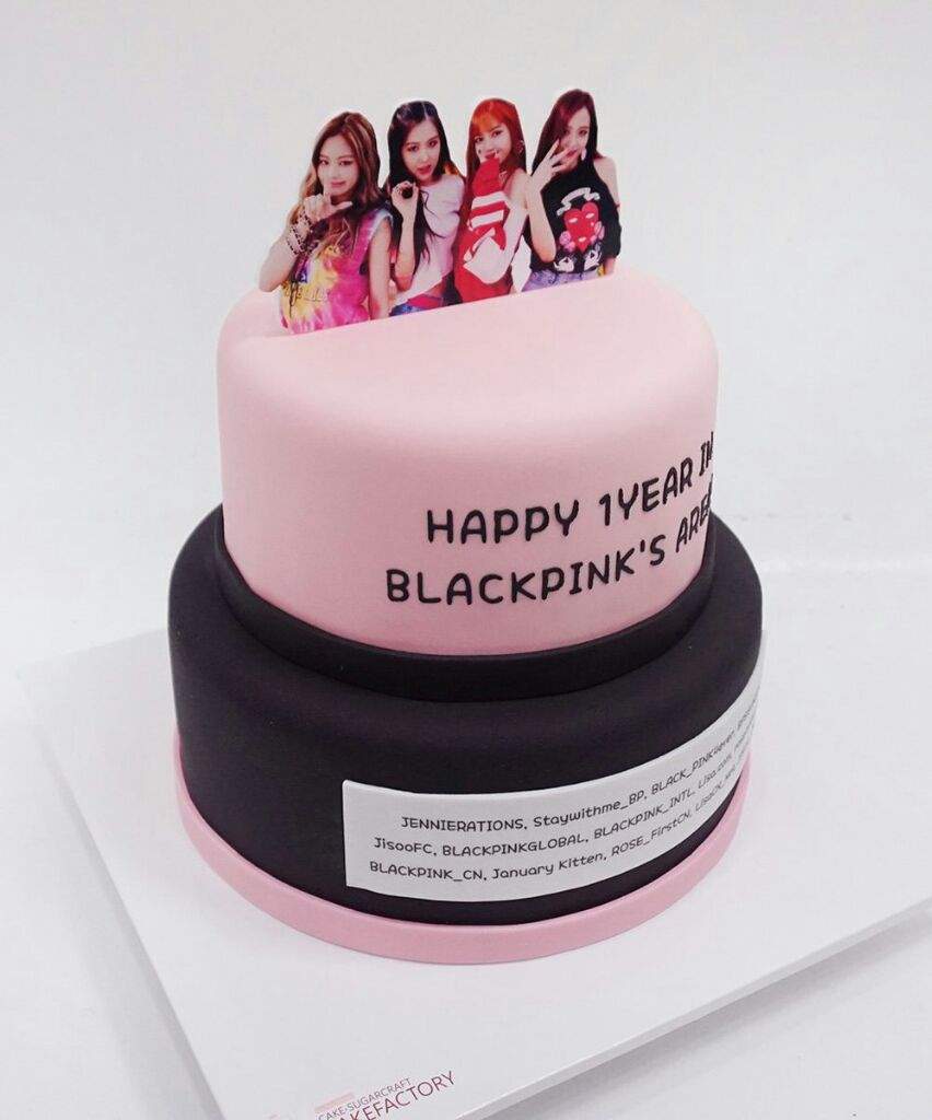 🎂Entrega de Pastel para BlackPink🎂 | •BLACKPINK• Amino