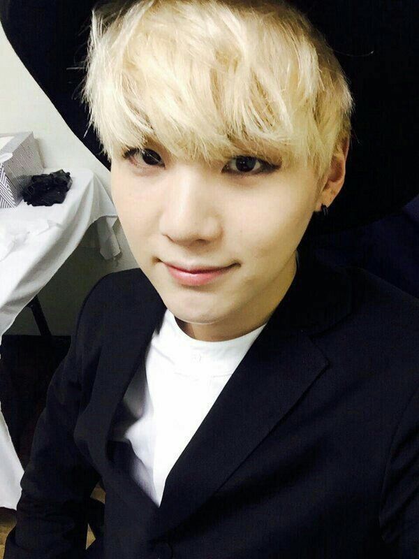 Yoongi × Selca Edition | ARMY's Amino