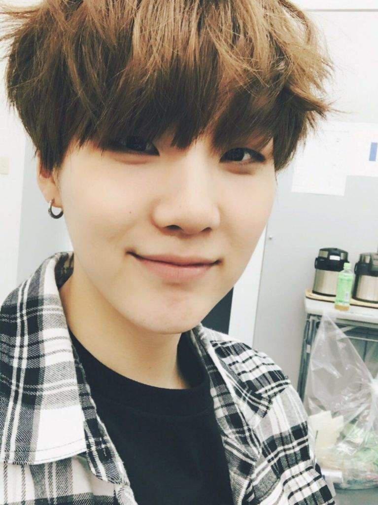 Yoongi × Selca Edition | ARMY's Amino