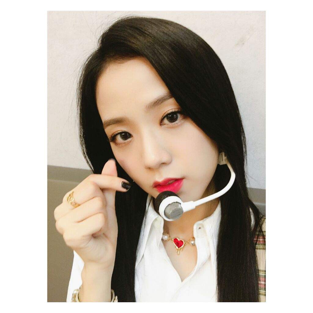 Jisoo update / Instagram | BLINK (블링크) Amino