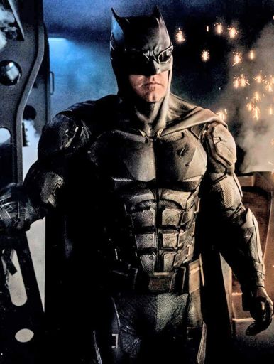 ¿Que hará Batman con el Traje Táctico en JL? | •Cómics• Amino