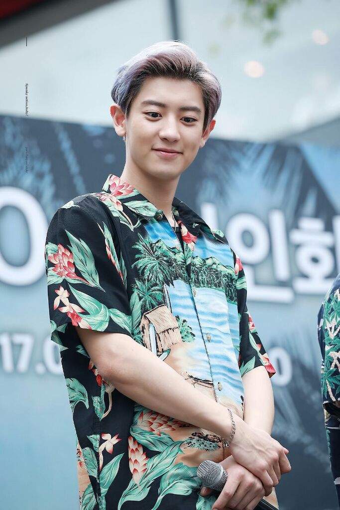 This is your Chanyeol in Kokobop fansign | EXO (엑소) Amino