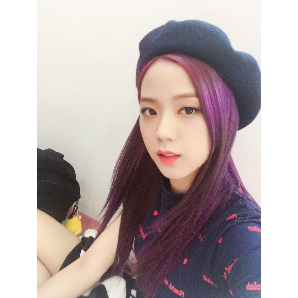 Jisoo IG Update 😍 ~so cute with beret hat 😘😘 ~ctto (@Aish-Pikachu ...