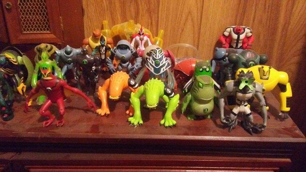 old ben 10 action figures