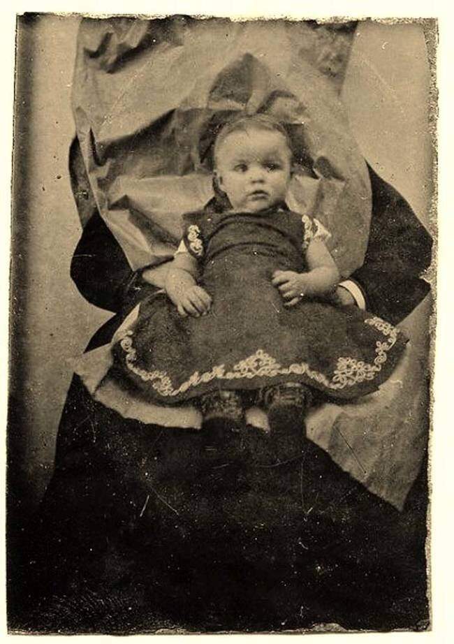 Daguerreotype: Posing The Dead & Honoring The Head | Wiki | World ...