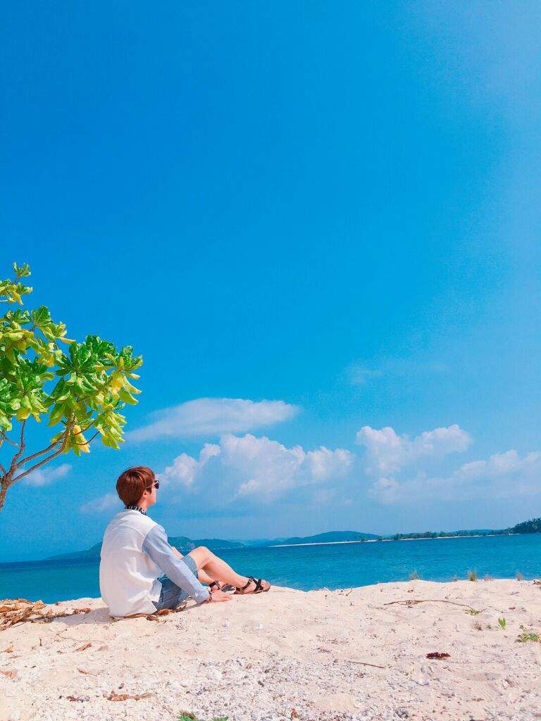 Bts Jin Twitter Update Summer Package 17 In Coron Palawan Philippines Army S Amino