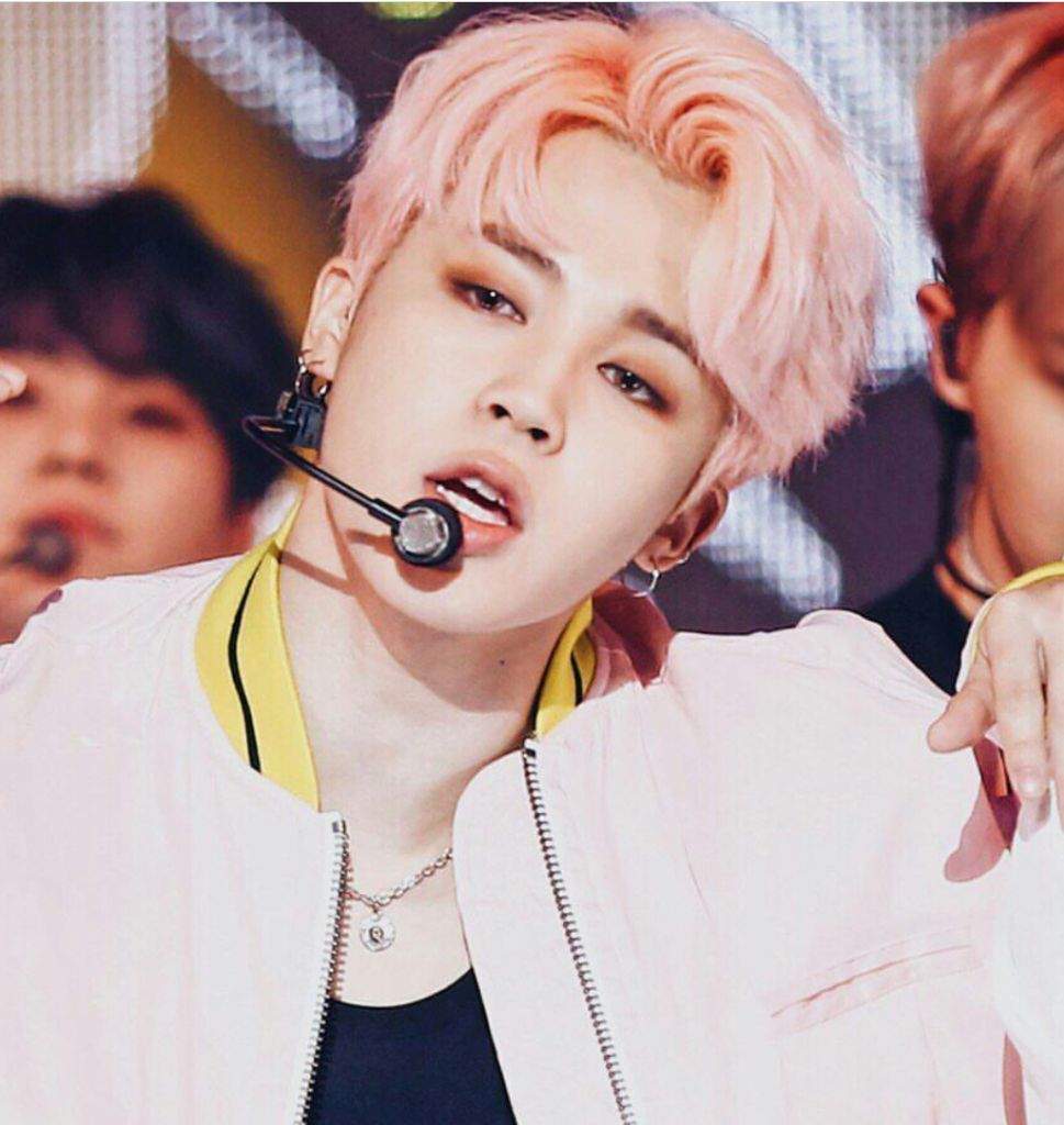 Pink haired jimin is de death me😱🔫🔫 | ARMY's Amino