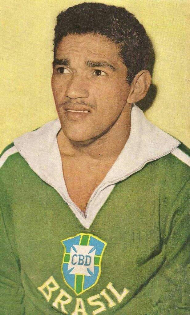 The Forgotten King: Francisco Garrincha | Goal Amino Amino