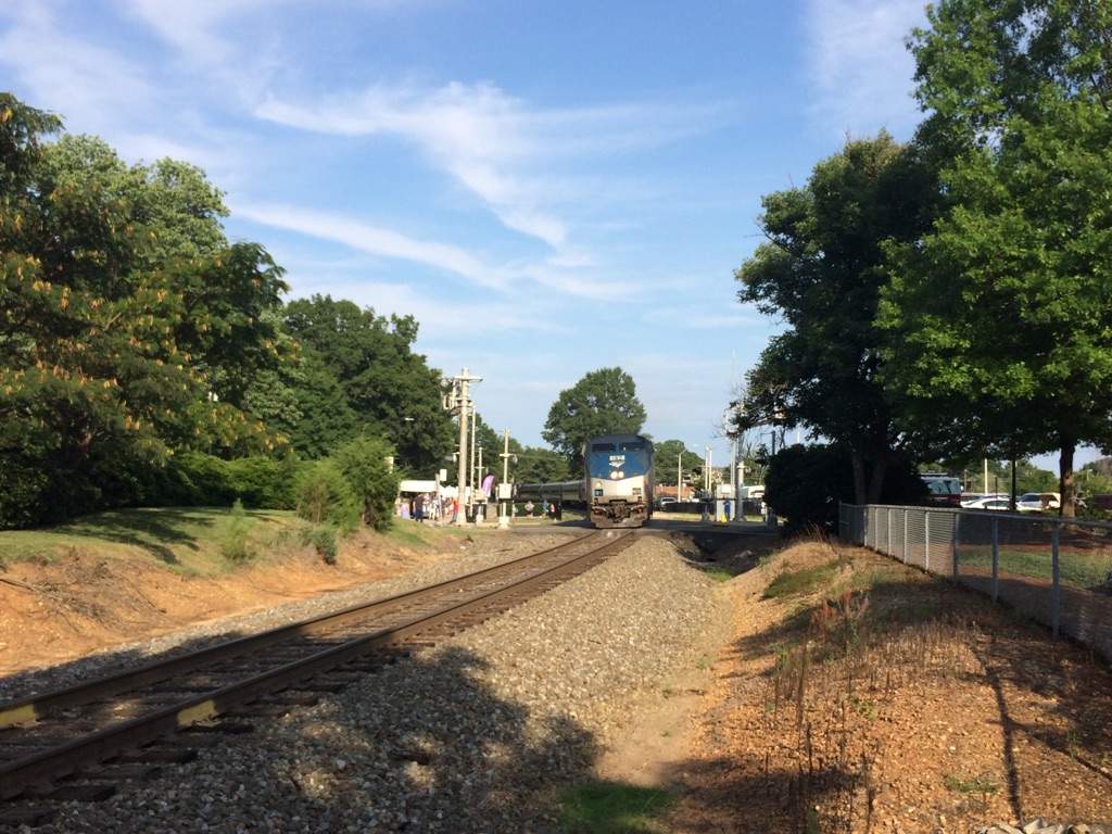 Amtrak Arriving/Departing cary amtrak station | Trains Amino