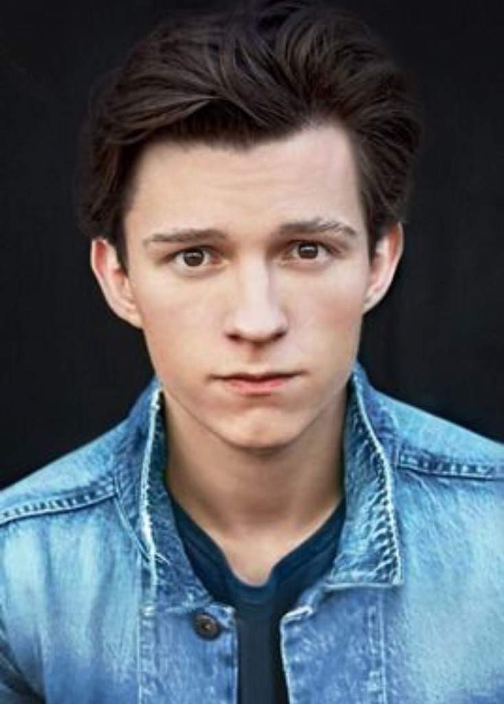 Top 10 Hottest Pictues of Tom Holland | Tommy Holland Amino