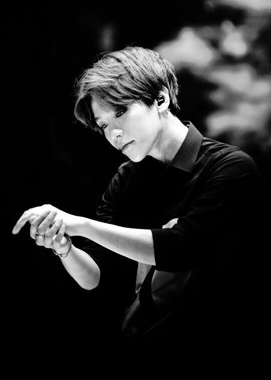 😻Baekhyun 😻 blanco y negro | •EXO Amino• Amino