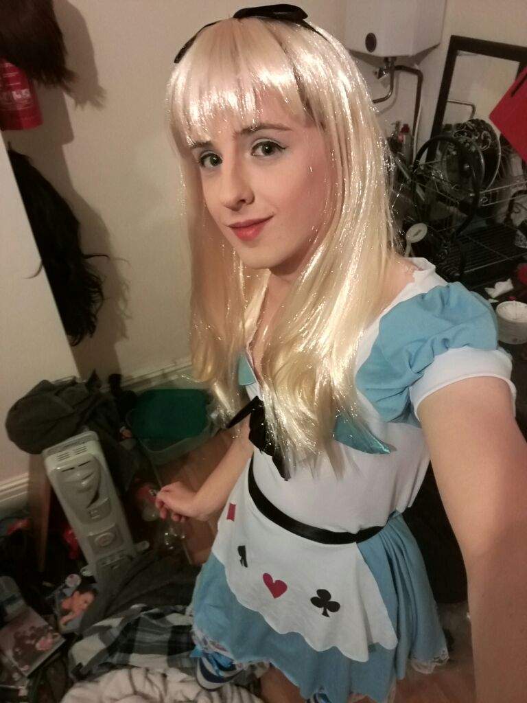 Linkyou отзывы. Фембой блондин. Femboy 2021. Yuki2 femboy. Debbie Hearts femboy.