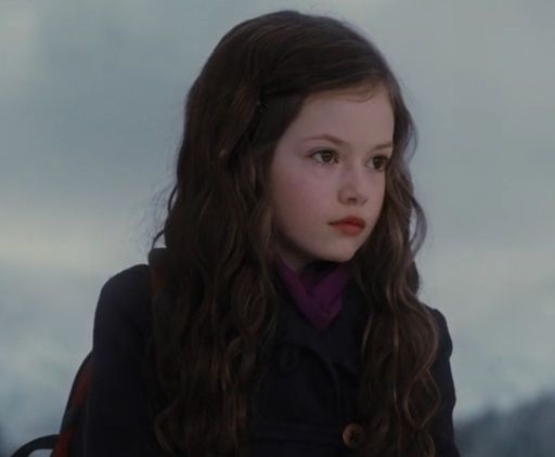 Renesmee Carlie Cullen | Wiki | Mackenzie Foy Amino