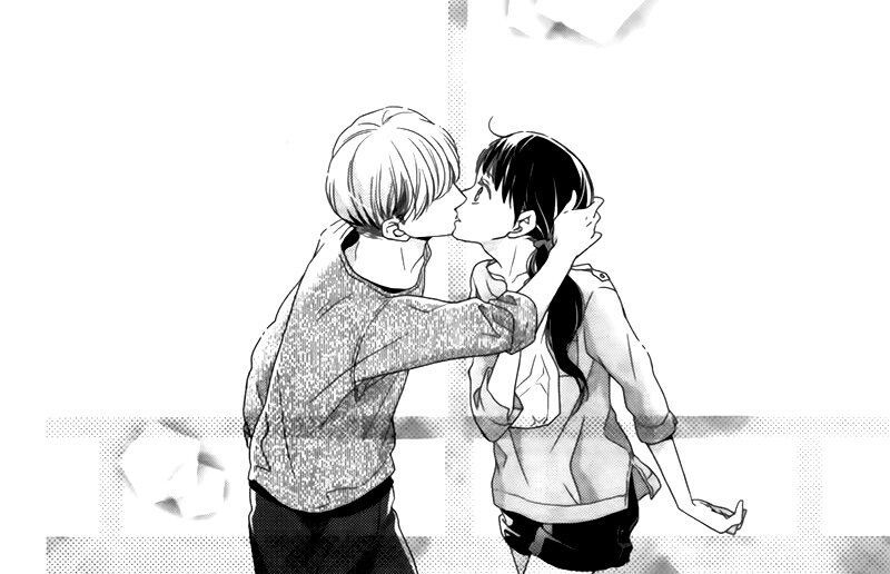 Cuddling short girl and tall boy anime