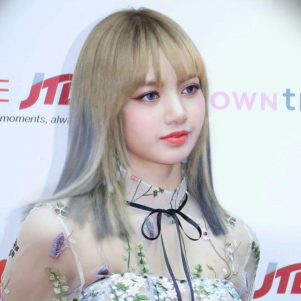 - Multi Colored Lisa - [ e d i t ] | Lalisa Manoban Amino