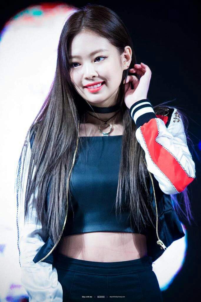 OUTFIT OF THE WEEK | Kim Jennie - 제니김 Amino