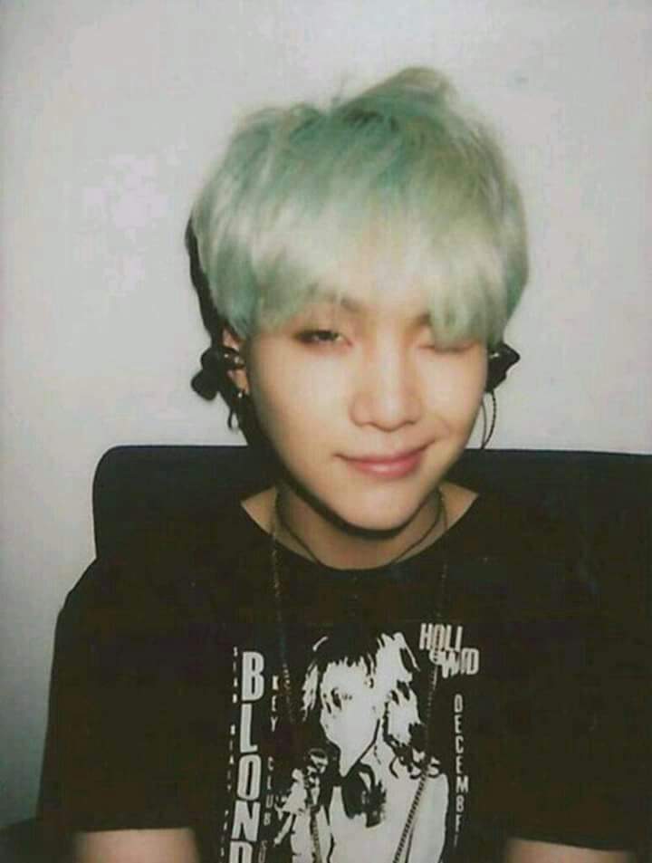 Suga con su cabello de color menta :3 | ARMY's Amino Amino