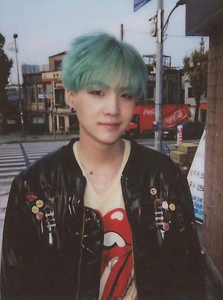 Suga con su cabello de color menta :3 | ARMY's Amino Amino