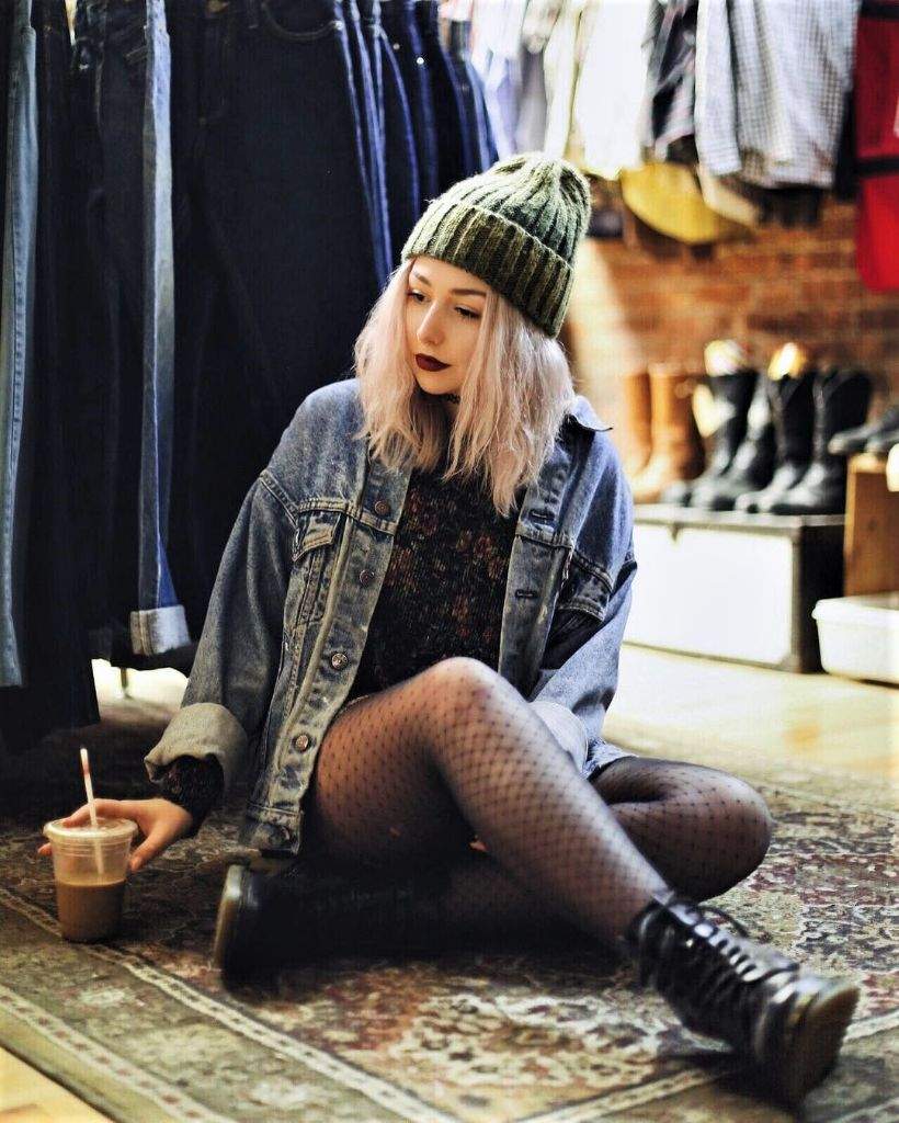 10 GRUNGE OUTFITS IDEAS WITH FISHNET TIGHTS | Korean Fashion Amino