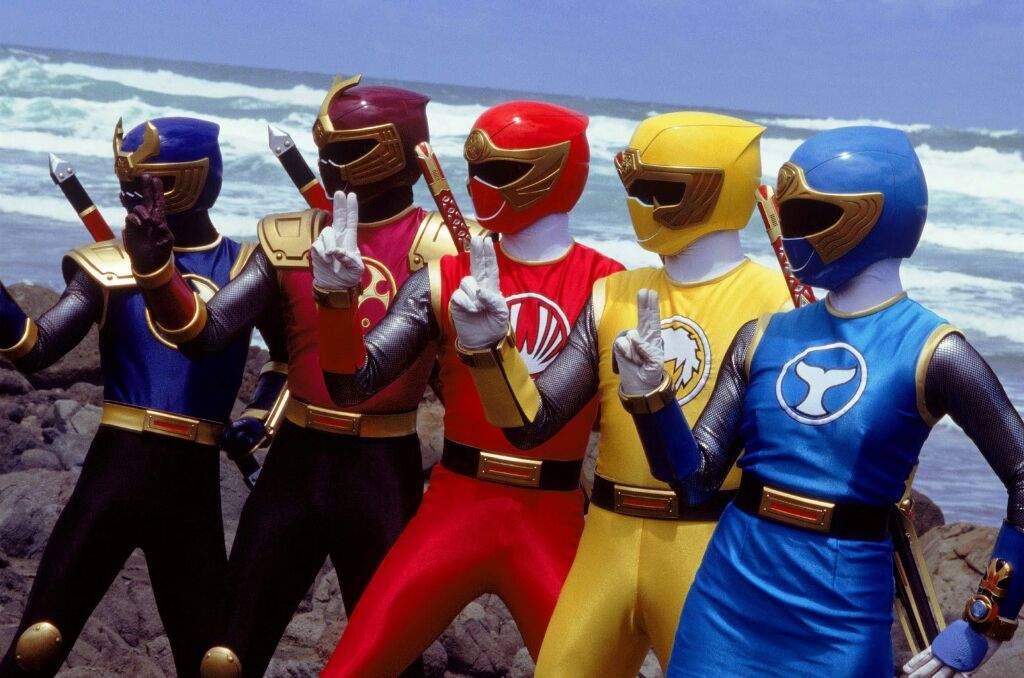 Top13 Favorite Power Ranger Suits | Comics Amino