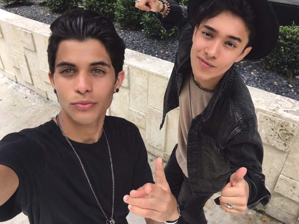 Que piensan si joel haria una bonita pareja con camila cabello 💘👌☝ ...