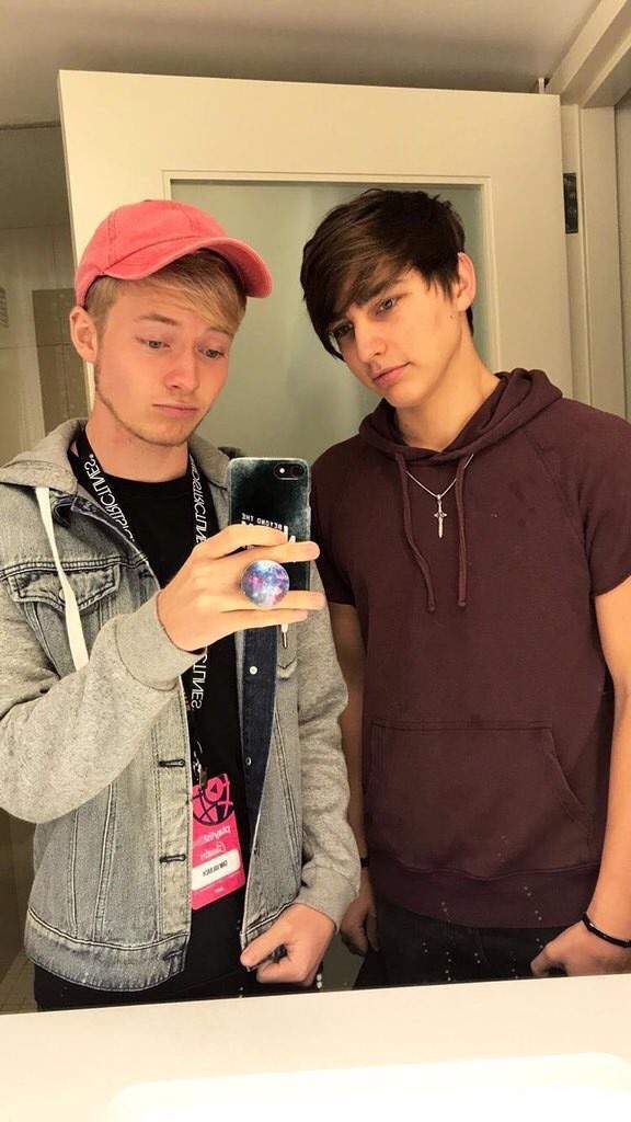 Pics of sam and colby | Sam And Colby And Friends Amino