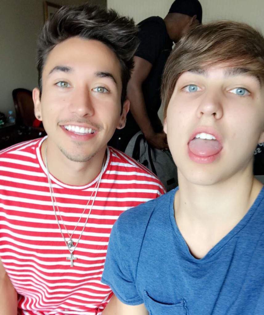 Pics of sam and colby | Sam And Colby And Friends Amino