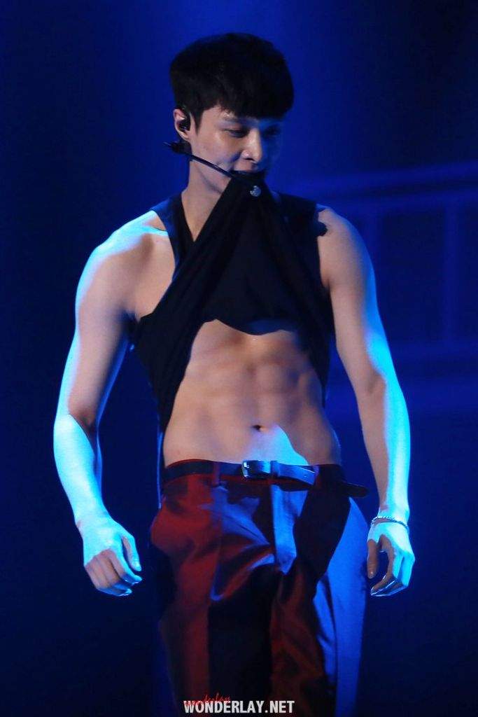 Some EXO Abs pictures | EXO (엑소) Amino