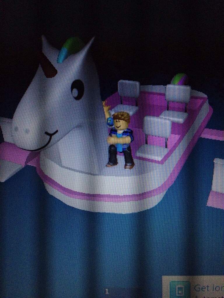 Unicorn Boat In Shark Bite Roblox Amino - roblox unicorn toy