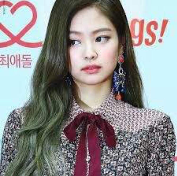 Jennie p-p-p-poker face compliation😐 | Kim Jennie Amino