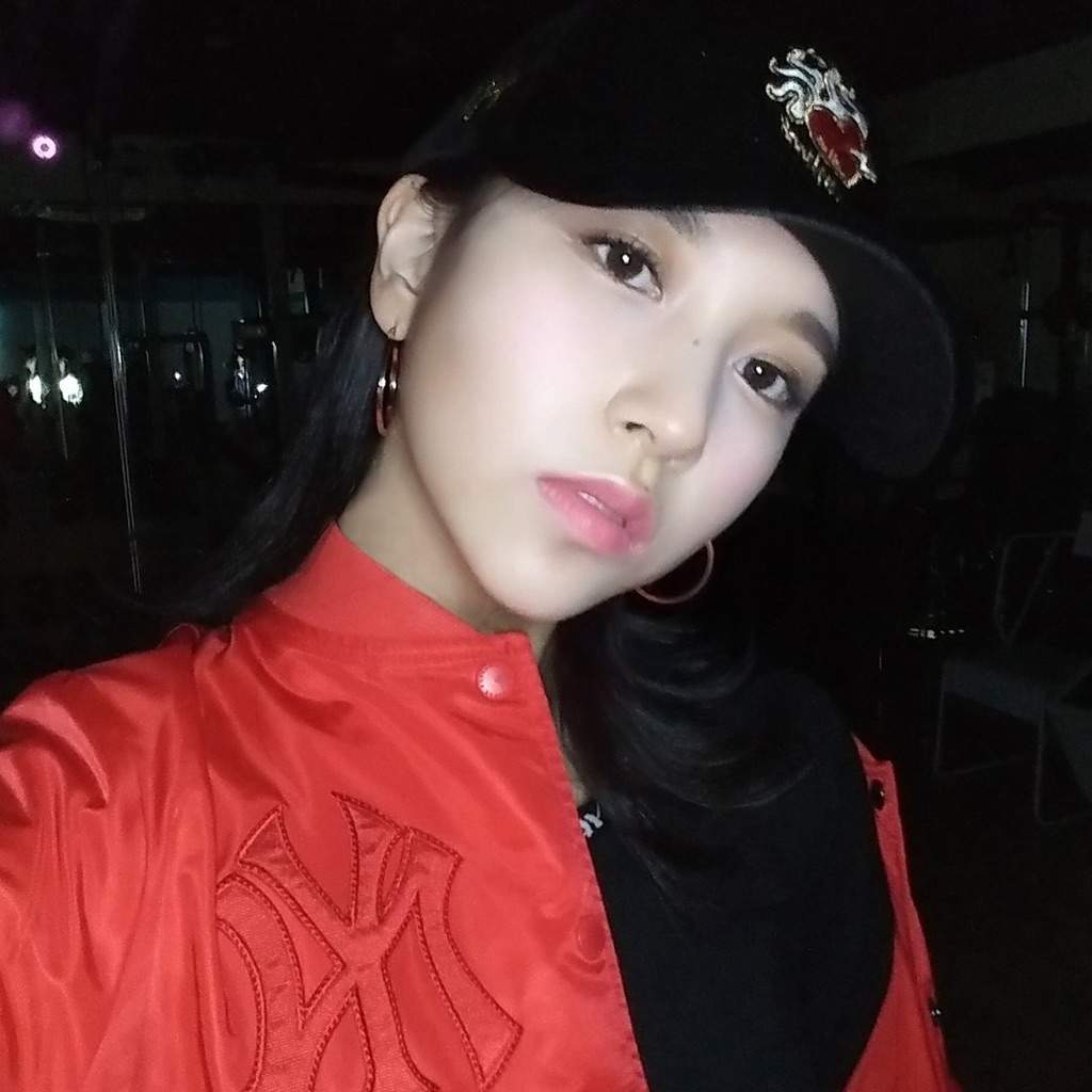 Twice Mina Mlb Selfie