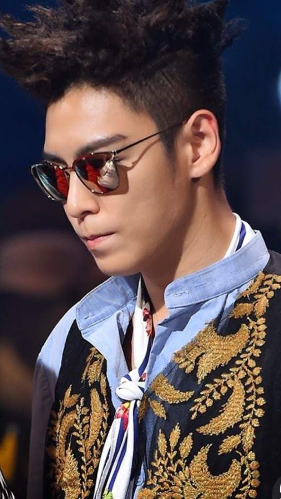 Top With Glasses Wiki Big Bang Amino Amino 5770