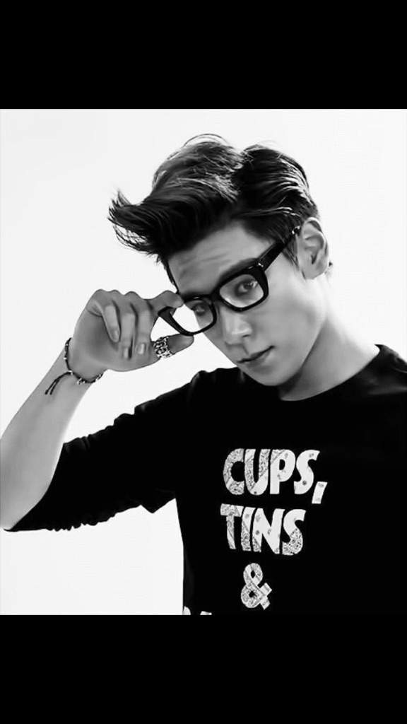 Top With Glasses Wiki Big Bang Amino Amino 4948