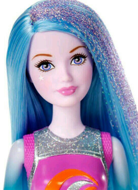 barbie con pelo azul