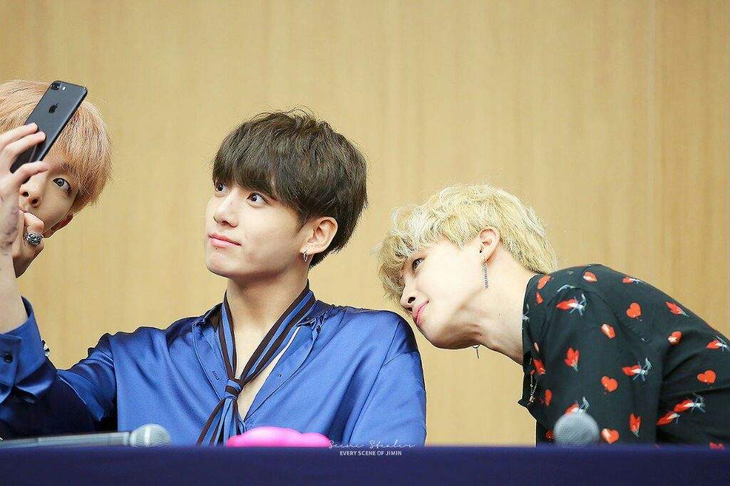 BTS FANSIGN! Jikook | ARMY's Amino Amino