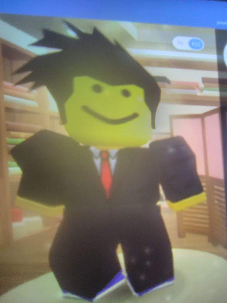Who Wants To Be In A Picture With Me Thx For The Likes But Just Plz Put Ur User Ur Fav Color And Your Profile Picture Mkay Bye Roblox Amino - yumi roblox profile