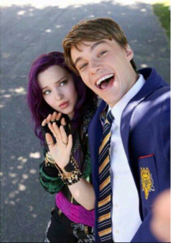 Mal & Ben | Wiki | Disney Descendants 3 Amino Amino