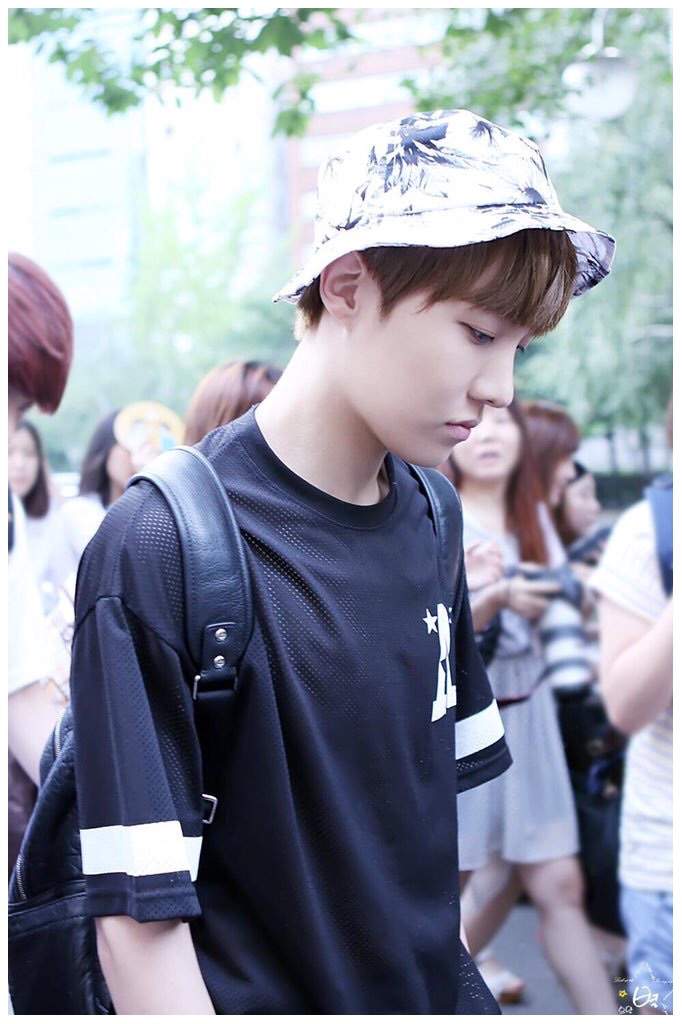 bucket hat jhope