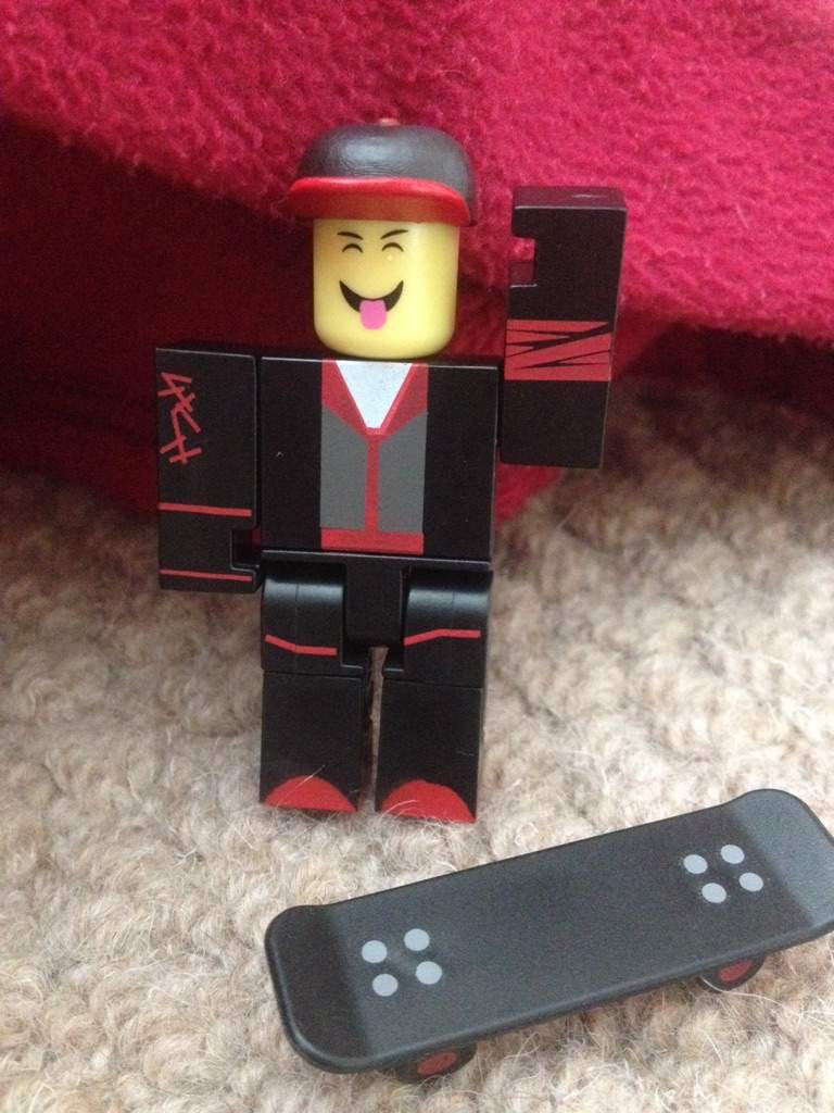 R T S Skat3r B0i Vlogs Roblox Amino - 3d printed roblox figure roblox amino