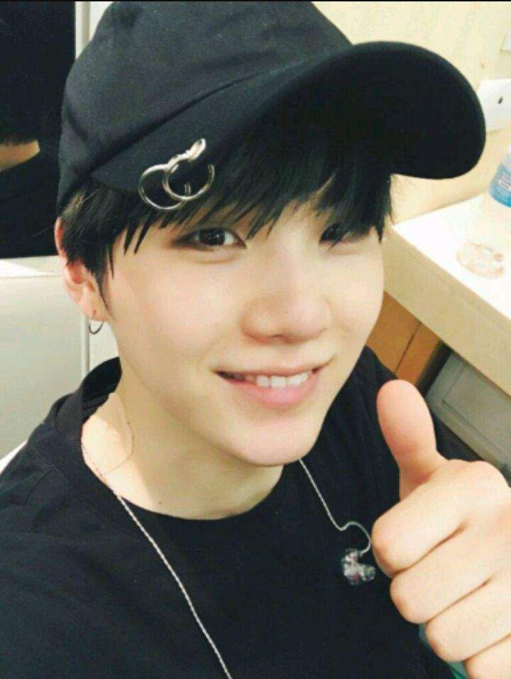 Yoongi Selca 💕 | ARMY's Amino