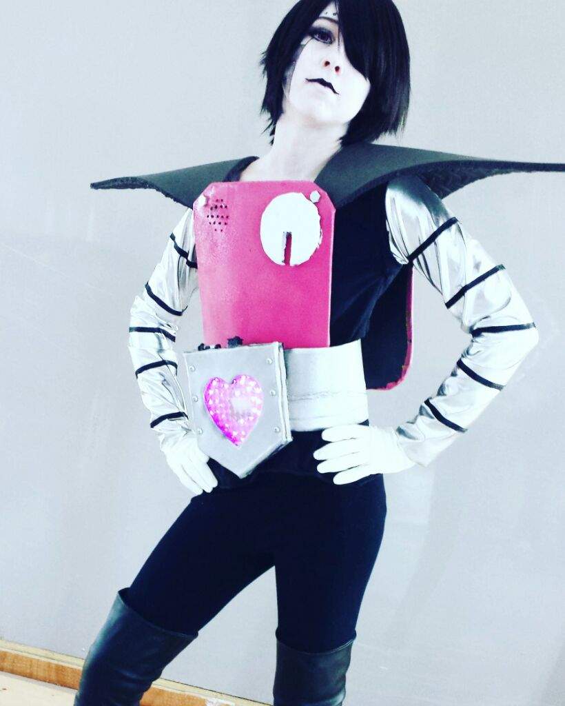 Mettaton From Undertale Cosplay | Anime Amino