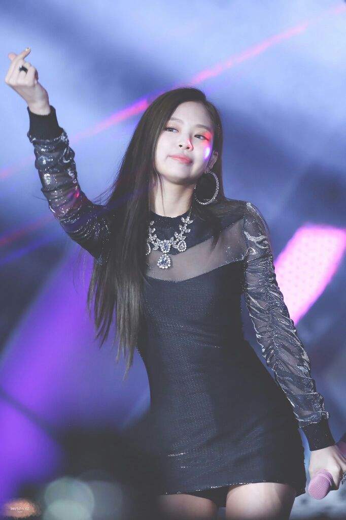Jennie at Korean Music Festival ♡ | Kim Jennie Amino
