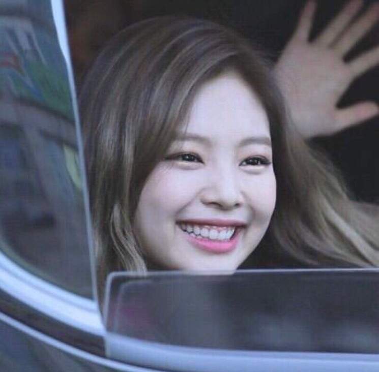 Jennie S Cute Gummy Smile Kim Jennie Amino