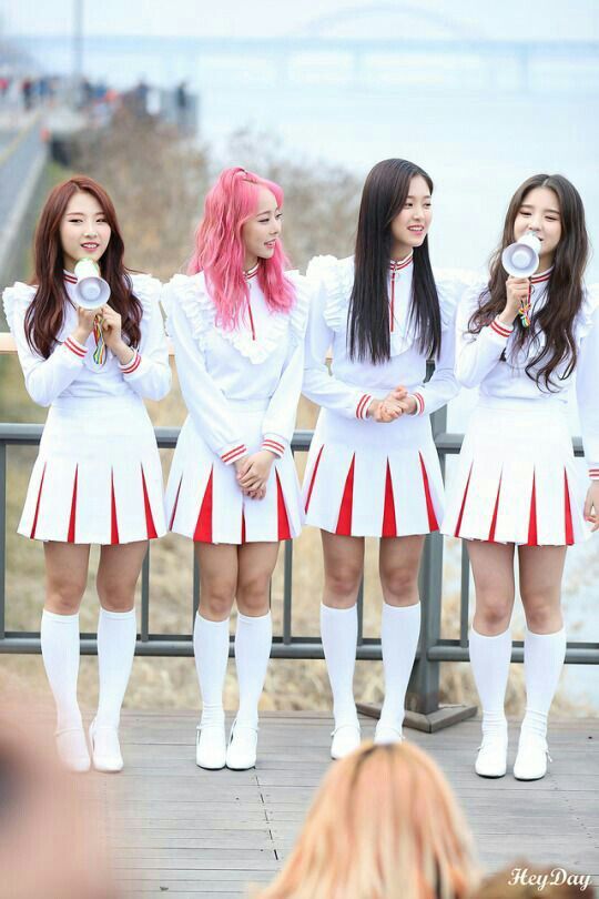 Loona 1/3 | Wiki | •Kpop• Amino